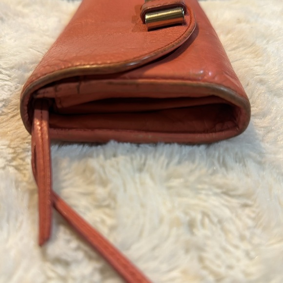 Chloe Peach Wallet With A Snappy Snap Button & Zipper is Zippy - Picture 16 of 16